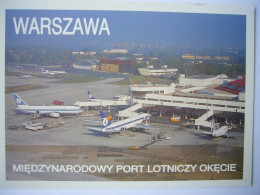 Avion / Airplane / LOT - POLISH AIRLINES / Boeing B 767-200 / Seen At Warsaw Airport / Size : 11,5X16,5cm - 1946-....: Modern Tijdperk