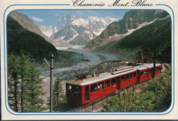 Cpsm 74 Chamonix Mont Blanc Le Petit Train Du Montenvers, La Mer De Glace, Les Grandes Jorasses - Chamonix-Mont-Blanc