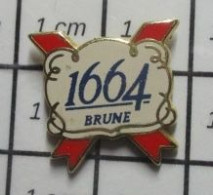 810d Pin's Pins / Beau Et Rare / BIERES / 1664 BRUNE KRONENBOURG - Bier