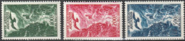 ANDORRE FRANCAIS - PA 2/4 COMPLETE NEUF* AVEC CHARNIERE COTE 109 EUR - Posta Aerea