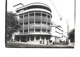 Afrique-Sénégal -DAKAR - Une Vue Animée De " L'Hôtel De LA CROIX Du SUD " - Senegal