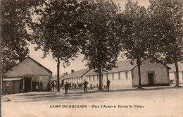 N°1809 W -cpa Camp Du Ruchard -place D'Armes Et Bureau De Tabacs- - Otros & Sin Clasificación