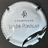 335 - 10 - Leclere-Pointillart, Champagne Initiales LP, Noir Et Blanc, Ecueil (côte 2 €) Capsule De Champagne - Other & Unclassified