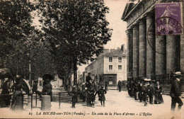 N°1818 W -cpa La Roche Sur Yon -un Coin De La Place D'Armes- - La Roche Sur Yon