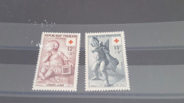 REF A2909  FRANCE NEUF**  N°1048/49 - Nuevos