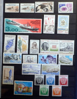 TERRES AUSTRALES -ET ANTARCTIQUES FRANCAISES - PETIT LOT DE 50 TIMBRES NEUFS SANS CHARNIERES ** 3 SCANS - Collections, Lots & Series