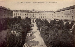 CHERBOURG      (  MANCHE )   HOPITAL MARITIME  . LA COUR INTERIEURE - Cherbourg