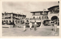 40 HOSSEGOR AG#MK289 VUE SUR LA PLACE ET FRONT DE MER - Hossegor