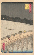 JAPON AF#DC838 JAPONAIS SUR UN PONT SOUS LA PLUIE - Autres & Non Classés