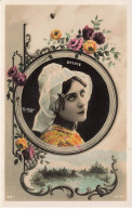 ARTISTES AG#MK685 PORTRAIT D UNE FEMME DECORE DE FLEURS SYLVIE - Artisti