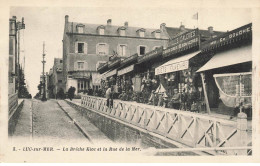 14 LUC SUR MER AI#DC086 LA BRECHE KIOC ET LA RUE DE LA MER MAGASINS JOUETS SOUVENIRS - Luc Sur Mer