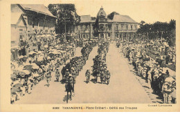 MADAGASCAR AF#DC953 TANANARIVE PLACE COLBERT DEFILE DE TROUPES MILITAIRES - Madagascar