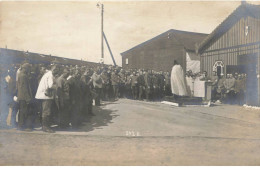 POLOGNE POLAND POLONIA #FG54777 CAMP CROSSEN AN DER ODER CARTE PHOTO CAMP PRISONNIERS LA MESSE - Polonia