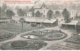 86 POITIERS AG#MK485 UN COIN DES JARDINS ET MAISONS D HABITATION BRUANT HORTICULTEUR - Poitiers