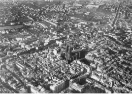 63 CLERMONT FERRAND AJ#MK447 VUE GENERALE AERIENNE LA CATHEDRALE LES USINES ET LES CITES MICHELIN - Clermont Ferrand