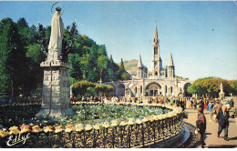 65 LOURDES AN#MK0601 LA BASILIQUE ET LA VIERGE COURONNEE - Lourdes