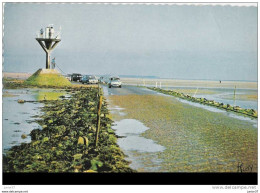 Ile De Noirmoutier, Une Balise - Passage Du Gois, Voitures Renault Dauphine, Jaguar - Ile De Noirmoutier