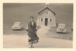 Col Des Aravis , La Clusaz * église Chapelle Automobiles * Photo Ancienne 9x6cm - La Clusaz