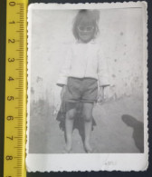 #16  Enfant Child - Girl Fille - Anonymous Persons