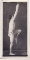 Photo De Particulier Jeune Homme En Slip Et Torse Nu Faisant Des Mouvement De Gymnastique Réf 30202 - Anonymous Persons