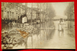 75 PARIS Inondations De 1910 Carte Photo Avenue Montaigne ?  Thèmes Voitures Inondation à Localiser - Überschwemmung 1910