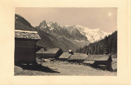 Servoz ? Argentière ? * Carte Photo * Un Coin Du Village - Sonstige & Ohne Zuordnung