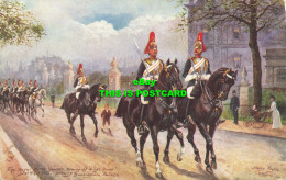 R608250 Military In London. The Royal Horse Guards Coming Off King Guard Ar Whit - Autres & Non Classés