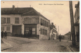 Poix / Rue D'Amiens Et Rue Notre-Dame / Café Du Cheval Blanc / 1926 / Ed. Ousselin - Poix-de-Picardie