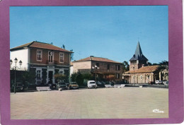 40 Pontenx-les-Forges Le Village Rénové De Pontenx Avec La Mairie Et L'église Automobiles Simca 1100 Renault 5 R12 R4 F4 - Other & Unclassified