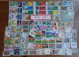 100 DIFFERENT FOOTBALL SOCCER STAMPS ALL ARE ALMOST FROM 50 YEARS AGO PELE BOBBY MOORE ETC - Usados