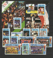 Nevis 1986 Football Soccer World Cup Set Of 12 + 2 S/s MNH - 1986 – Mexiko