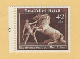 Cheval Dressé, 639** - Unused Stamps