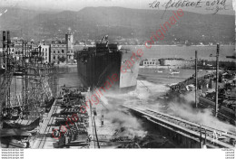 13.  LA CIOTAT . Lancement De Bateau Dans Les Chantiers De La C.N.C. - La Ciotat