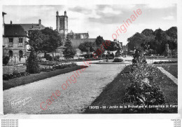 10.  TROYES .  Jardin De La Préfecture Et Cathédrale St-Pierre . - Troyes