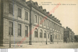 38.  GRENOBLE .  Les Facultés Et L'Hôtel De La Division . - Grenoble