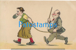 228115 ART ARTE HUMOR WOMAN WITH PADLOCK IN HER MOUTH AND TIED BY THE MAN POSTAL POSTCARD - Unclassified