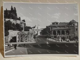 Italia Foto Roma. Via Jugario ? Semaforo Al Centro Della Strada. Traffic Light In The Middle Of The Road. 1958 - Europa