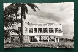 Yaoundé, Cercle Municipal, Lib "Au Messager", N° 1924 - Kameroen