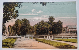 Carte Postale MAISONS-LAFFITTE : Place Du Château - Maisons-Laffitte