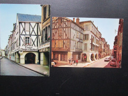 CP 17 LA ROCHELLE  - Lot De  2 Cartes - La Rue Des Merciers Vieilles Maisons  - Rur Du Palais , Voitures - La Rochelle