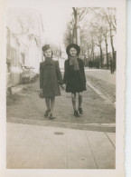 Photo Jeunes Filles En Décembre 1939 Format 6/9 - Krieg, Militär