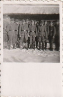 Foto Gruppe Deutsche Soldaten Im Schnee - Whsl. Russland - 2. WK - 8*5cm  (69143) - War, Military