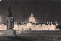 PARIS  Hôtel Et Eglise Des Invalides   14 (scan Recto Verso)MG2841 - Parigi By Night