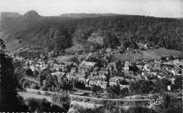 63 LE MONT DORE Dans Son Lit De Verdure  7 (scan Recto Verso)MG2850UND - Le Mont Dore