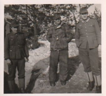 Foto 3 Deutsche Soldaten Im Winter - Tarnjacke - Whsl. Russland - 2. WK - 5*5cm  (69146) - Krieg, Militär