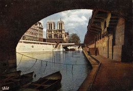 NOTRE DAME DE PARIS  Viollet-le-Duc Flèche église Cathédrale  - Notre Dame De Paris