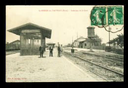 27 Eure Saint Pierre Du Vauvray Interieur De La Gare - Stazioni Senza Treni