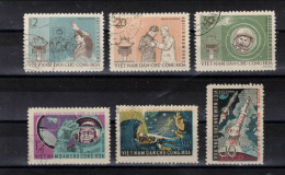 VIET NAM    Timbres  De 1962  ( Ref 4964 C ) Espace - Cosmonautes - Vietnam