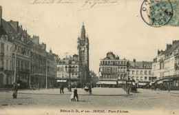 DOUAI - Place D'Armes - Animé - Douai