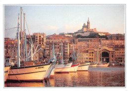 MARSEILLE  Théâtre National De Marseille. En Arrière Plan Notre Dame De La Garde   29 (scan Recto Verso)MG2881 - Monuments